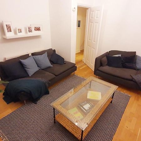 Lovely 2 Bedroom Period Garden Flat. London Exterior photo