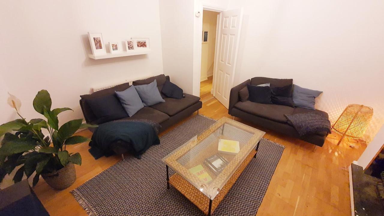 Lovely 2 Bedroom Period Garden Flat. London Exterior photo